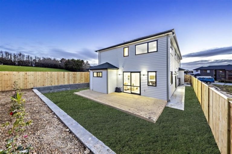 Photo of property in 22 Mcquoids Road, Flat Bush, Auckland, 2019