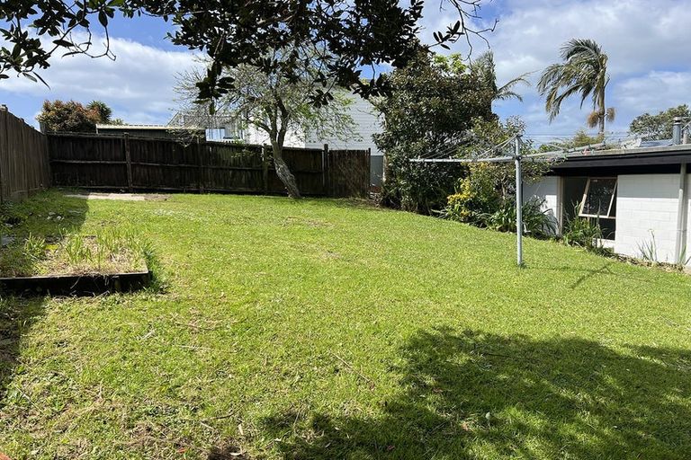 Photo of property in 162 Weatherly Road, Torbay, Auckland, 0630
