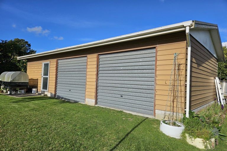 Photo of property in 384 Welcome Bay Road, Welcome Bay, Tauranga, 3175
