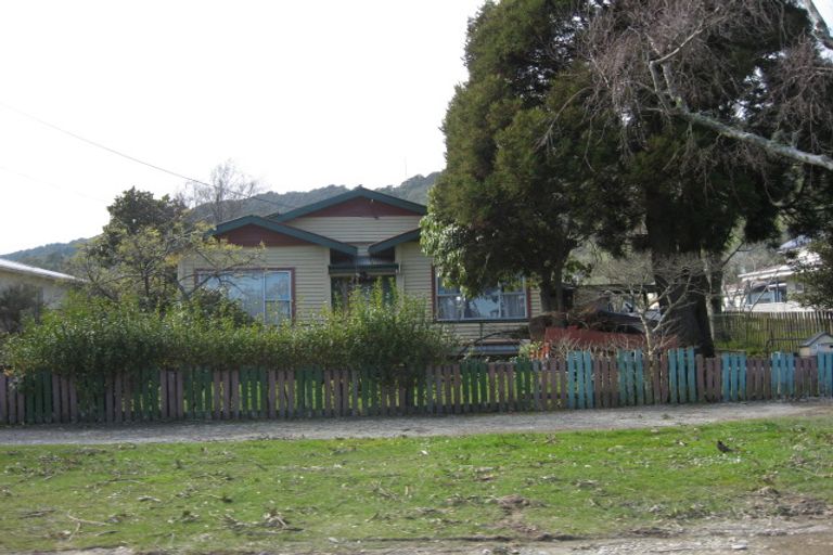 Photo of property in 57 Fox Street, Cobden, Greymouth, 7802