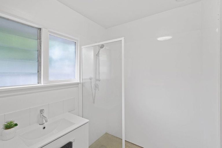 Photo of property in 2/9a Curletts Road, Sockburn, Christchurch, 8042