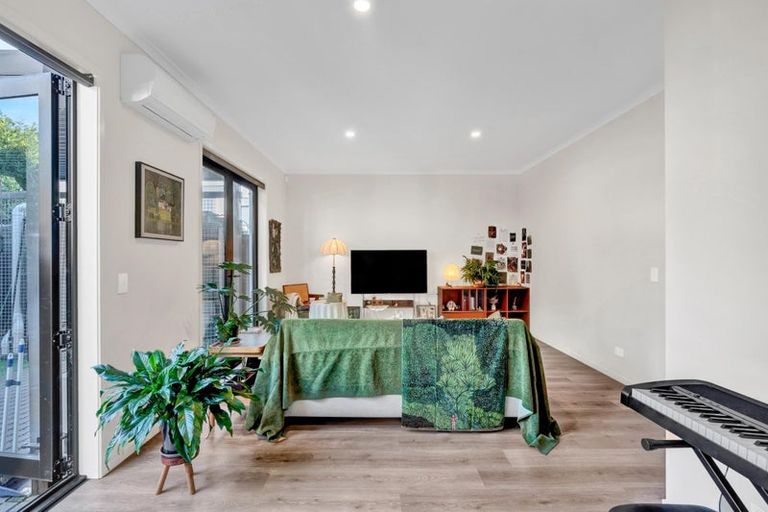 Photo of property in 2 Kerewhenua Crescent, Hobsonville, Auckland, 0616