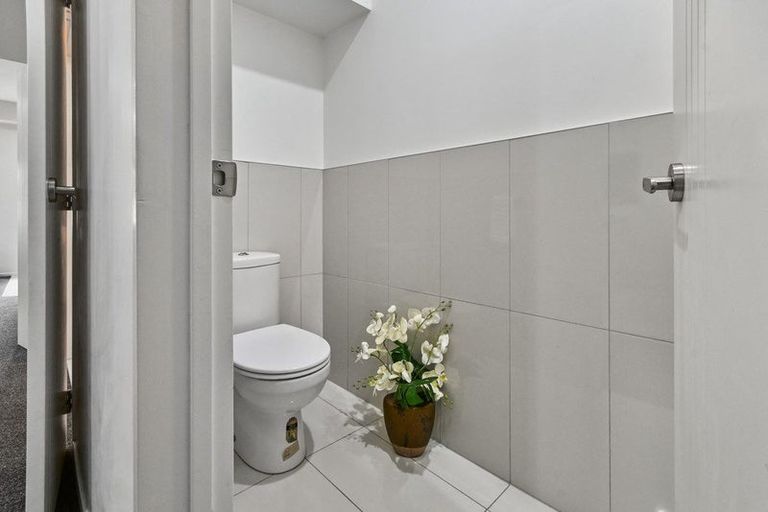 Photo of property in 27 Popokatea Drive, Takanini, 2112