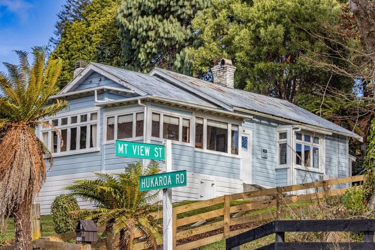 Photo of property in 32 Hukaroa Road, Raetihi, 4632