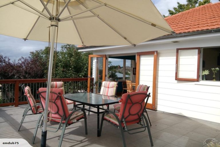 Photo of property in 185 Kitchener Road, Pukekohe, 2120