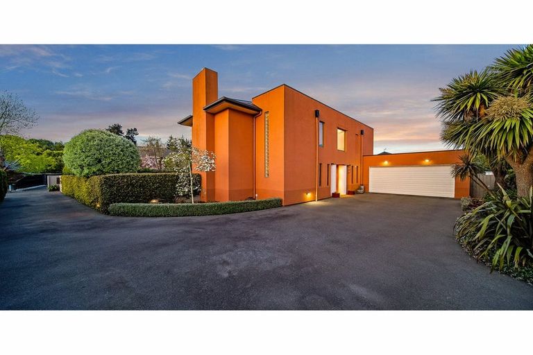 Photo of property in 16 Ridgewood Place, Shirley, Christchurch, 8061