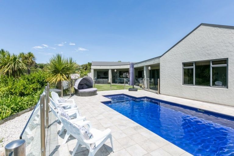 Photo of property in 54 Hikanui Drive, Havelock North, 4130