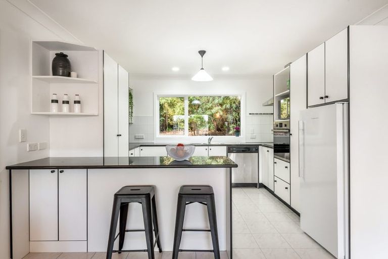 Photo of property in 11 The Close, Greenhithe, Auckland, 0632