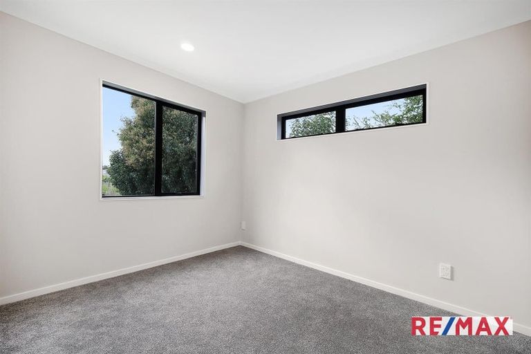 Photo of property in 31 Combat Street, Papakura, 2110