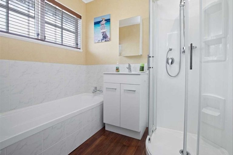 Photo of property in 11 Poutini Place, Manurewa, Auckland, 2102