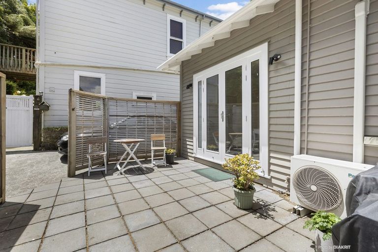 Photo of property in 124 Glenmore Street, Northland, Wellington, 6012