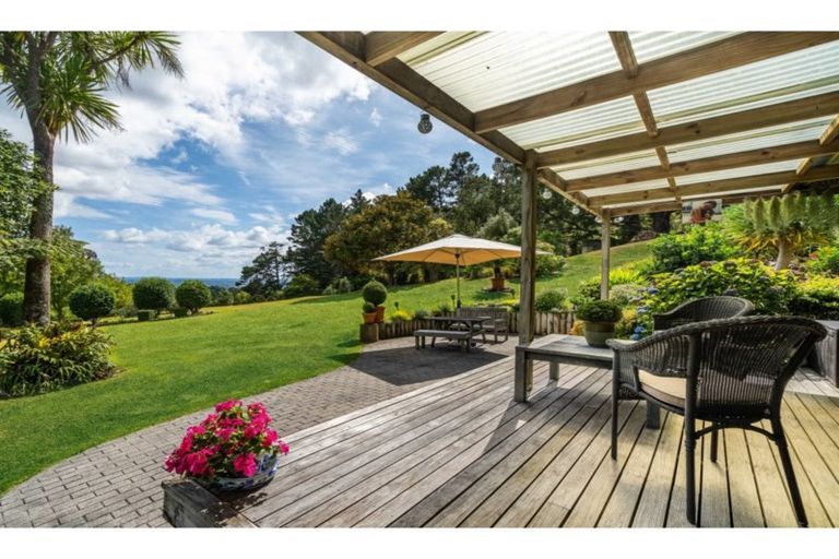 Photo of property in 168 Carter Road, Oratia, Auckland, 0604