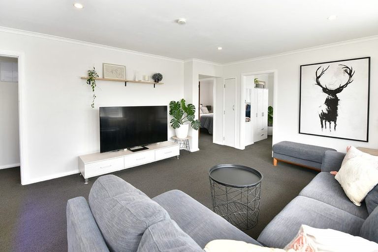 Photo of property in 32 Karaka Street, Helensville, 0800