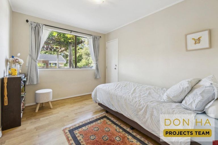 Photo of property in 10 Purata Place, Mangere Bridge, Auckland, 2022