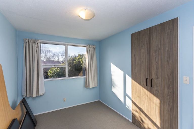 Photo of property in 1/6a Chipping Lane, Redwood, Christchurch, 8051
