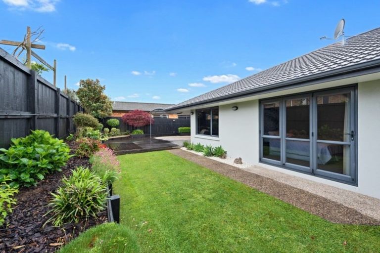 Photo of property in 14 Grasmere Court, Huntington, Hamilton, 3210