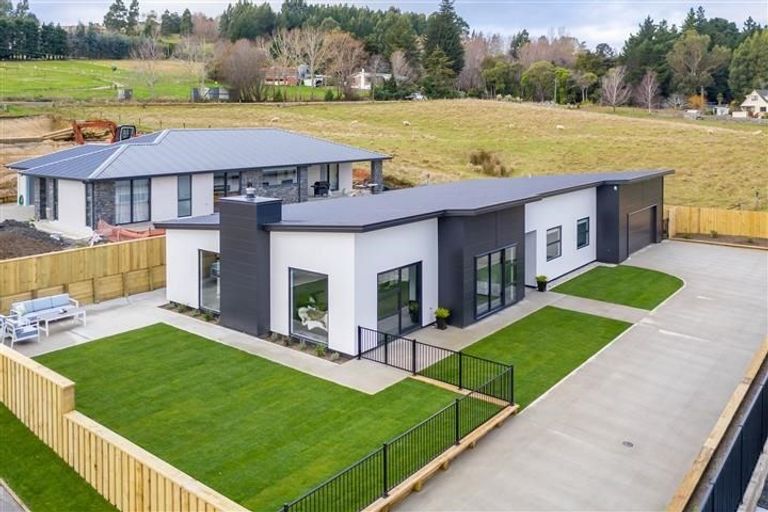 Photo of property in 15 Abbeyfield Close, Abbotsford, Dunedin, 9018