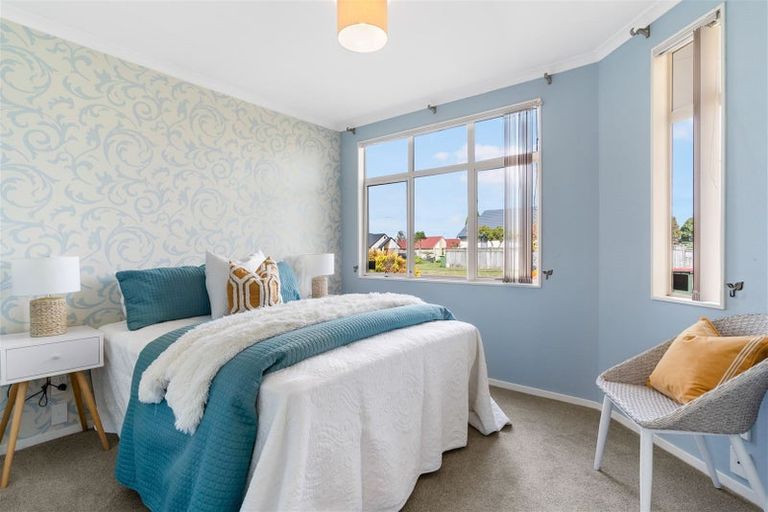 Photo of property in 57 Fernbrook Close, Burswood, Auckland, 2013