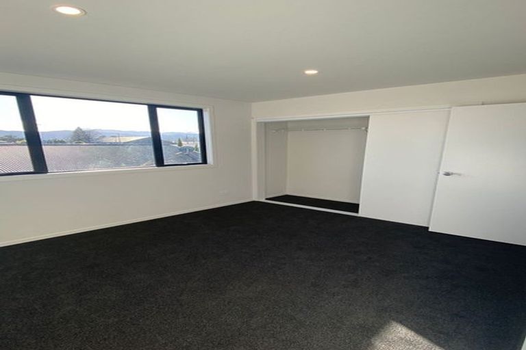 Photo of property in 4/20 Ballinger Place, Carterton, 5713