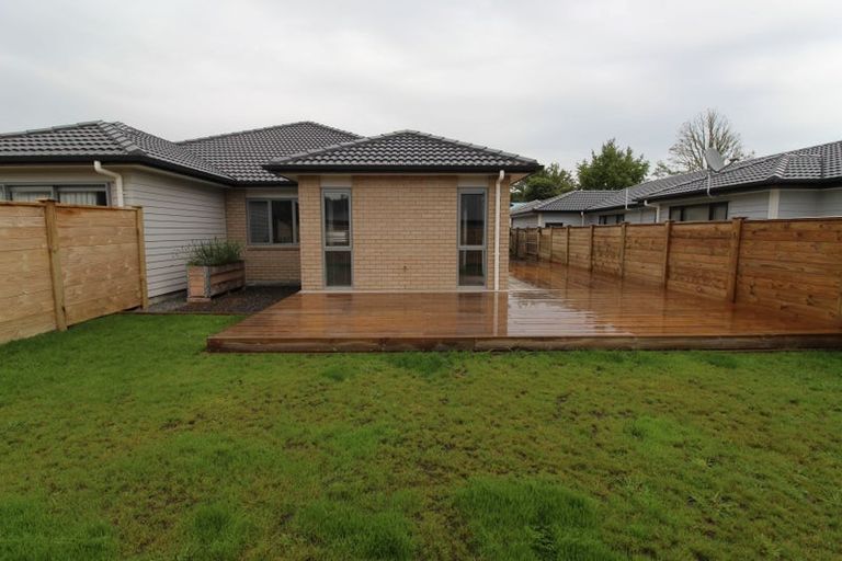 Photo of property in 15 Raymond Grace Avenue, Huapai, Kumeu, 0810