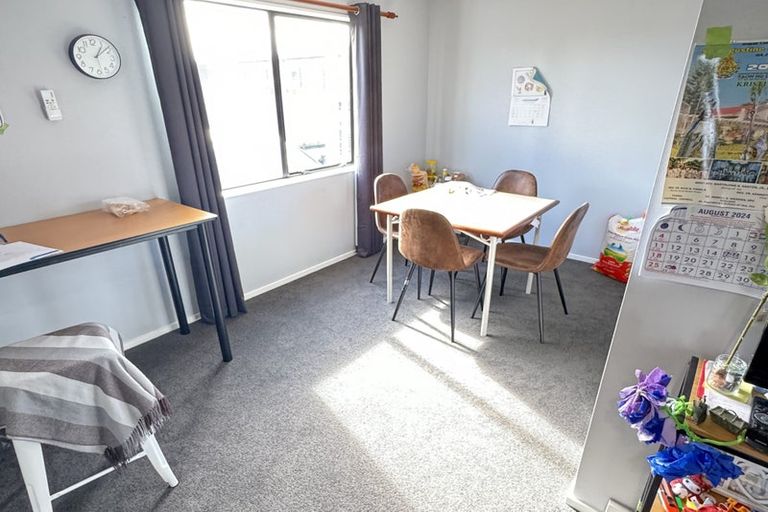 Photo of property in 3b Athena Grove, Highbury, Palmerston North, 4412