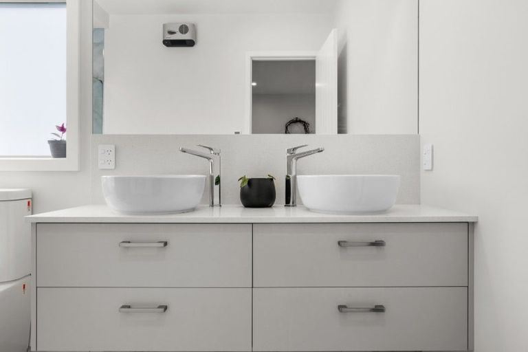 Photo of property in 3 Ridgeway Terrace, Taradale, Napier, 4112