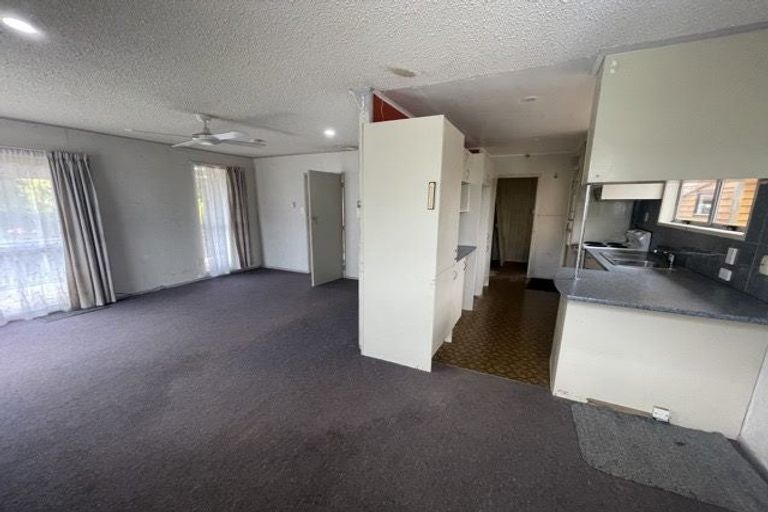 Photo of property in 8 Luanda Drive, Ranui, Auckland, 0612