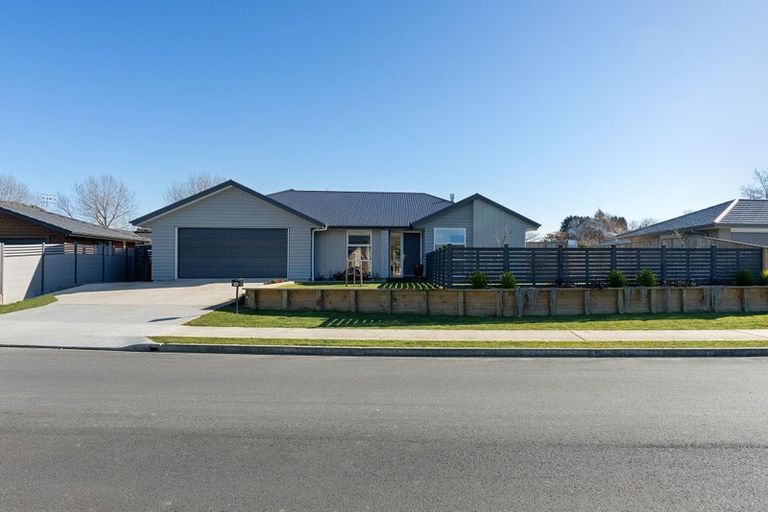 Photo of property in 10 Magnolia Place, Levin, 5510