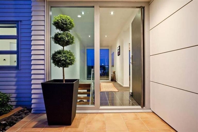 Photo of property in 7 Rangi Avenue, Schnapper Rock, Auckland, 0632