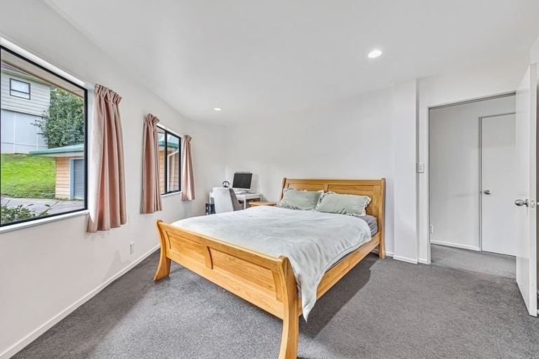 Photo of property in 364a Glenfield Road, Glenfield, Auckland, 0629