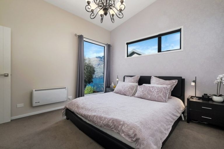 Photo of property in 40 Dart Place, Fernhill, Queenstown, 9300
