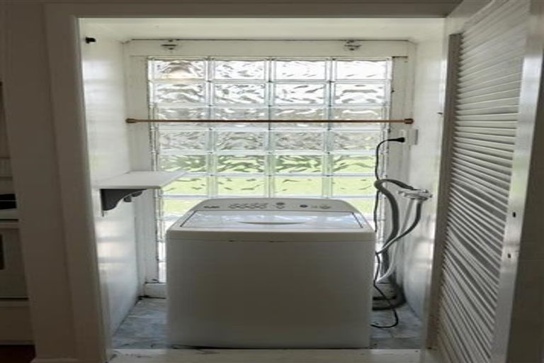 Photo of property in 13 Glen Marine Parade, Glendene, Auckland, 0602