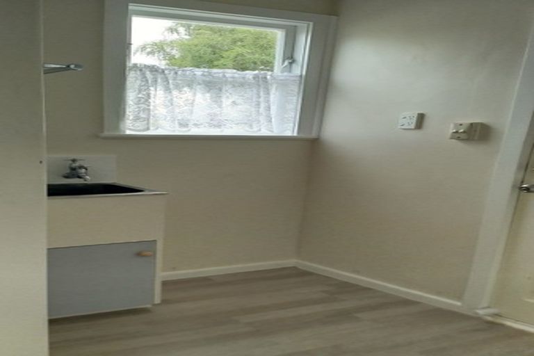 Photo of property in 1/37 Biddle Crescent, Taita, Lower Hutt, 5011