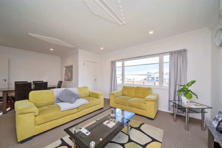 Photo of property in 32 Hunter Street, Hawera, 4610