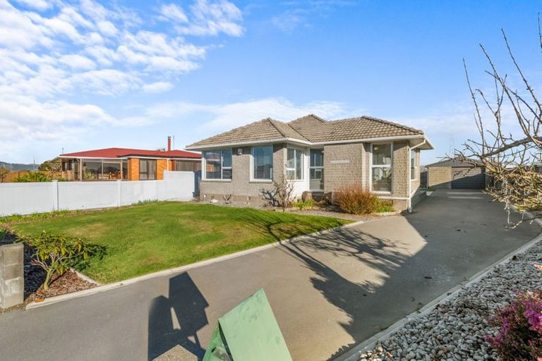 Photo of property in 63 Denise Crescent, Hornby, Christchurch, 8042