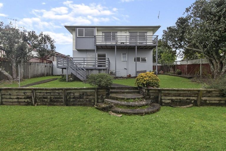 Photo of property in 29 Athena Drive, Totara Vale, Auckland, 0629