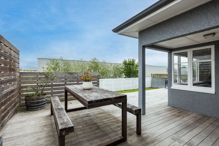 Photo of property in 47a Napier Road, Havelock North, 4130