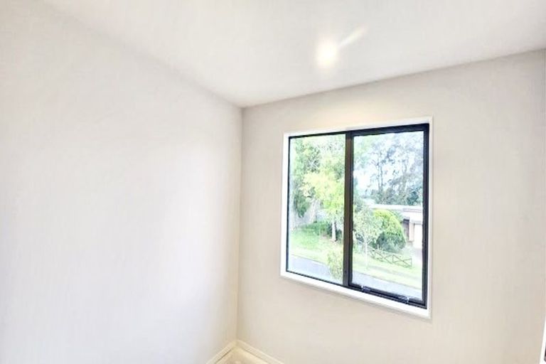 Photo of property in 39 Cascades Road, Pakuranga Heights, Auckland, 2010
