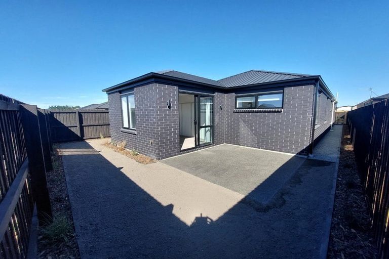 Photo of property in 28 Llew Summers Street, Belfast, Christchurch, 8051