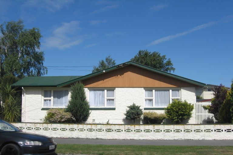 Photo of property in 12 Martbern Crescent, Bishopdale, Christchurch, 8053