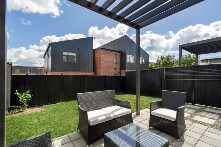 Photo of property in 53b Eversleigh Road, Belmont, Auckland, 0622