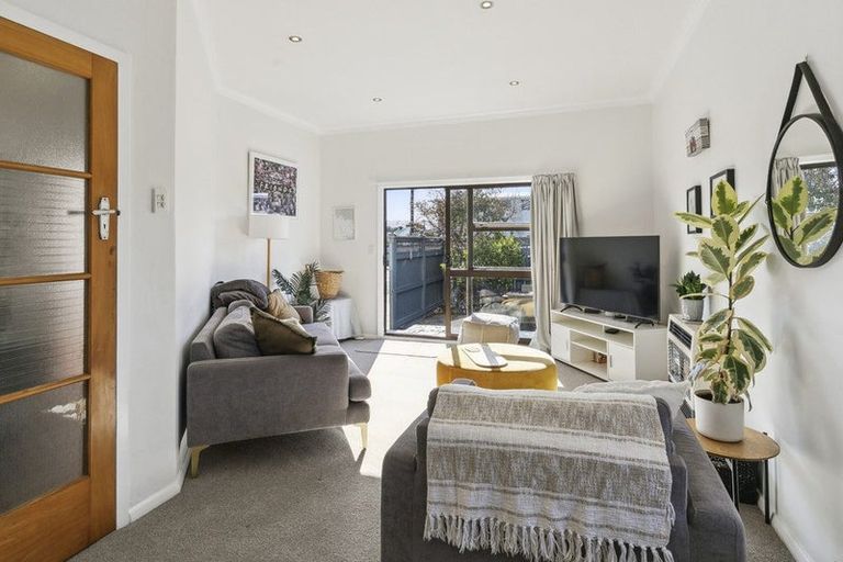 Photo of property in 406 Broadway, Miramar, Wellington, 6022