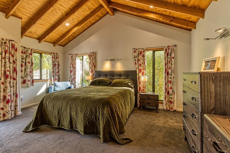 Photo of property in 2 Ritchie Place, Havelock North, 4130