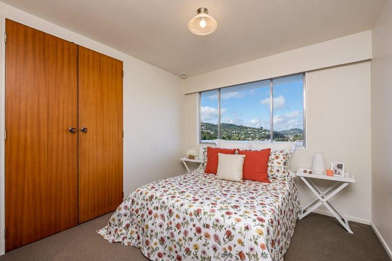 Photo of property in 70 Allington Road, Karori, Wellington, 6012