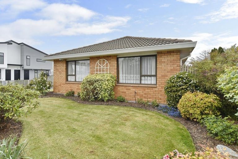 Photo of property in 2/148 Main North Road, Papanui, Christchurch, 8052