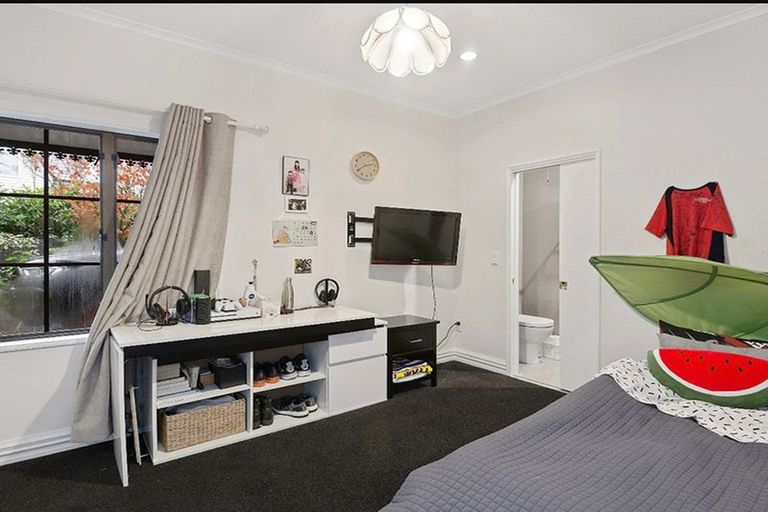 Photo of property in 125 Grahams Road, Burnside, Christchurch, 8053