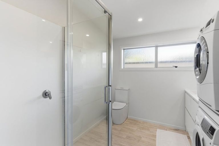 Photo of property in 32 Te Moana Road, Waikanae Beach, Waikanae, 5036