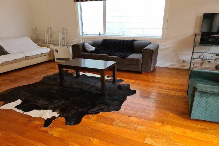 Photo of property in 18 Cruickshank Street, Kilbirnie, Wellington, 6022