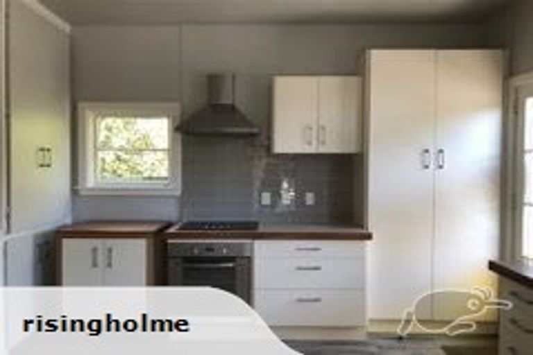 Photo of property in 99 Hawford Road, Opawa, Christchurch, 8023