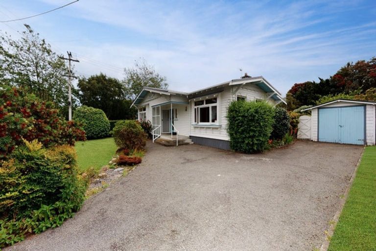 Photo of property in 12 Saint Leonard Street, Saint Johns Hill, Whanganui, 4501